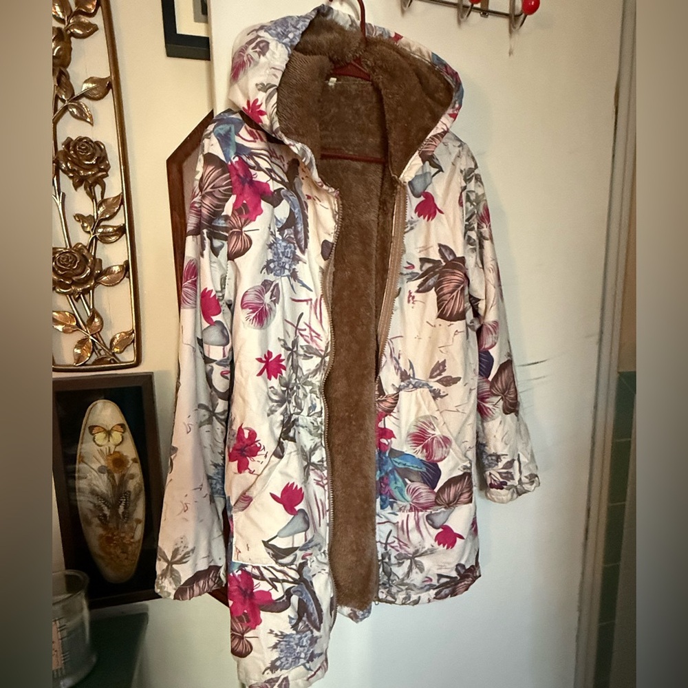 floral print hooded coat with faux fur lining size M